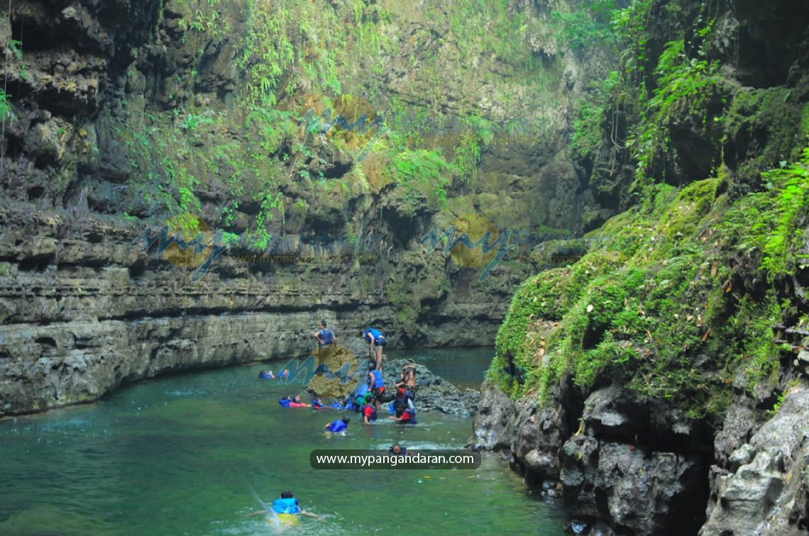 Mr. Fadly Family at Green Canyon
