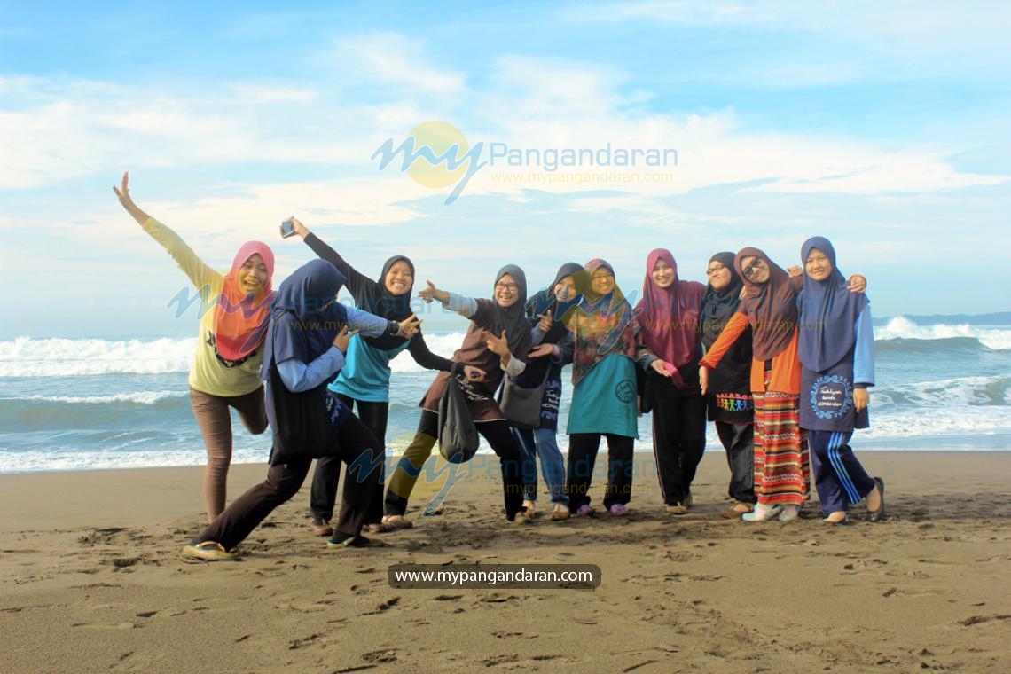 Mrs. Dayang Nur Iznie & Friends at Batu Hiu Beach