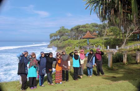 Mrs. Dayang Nur Iznie & Friends at Batu Hiu Hills