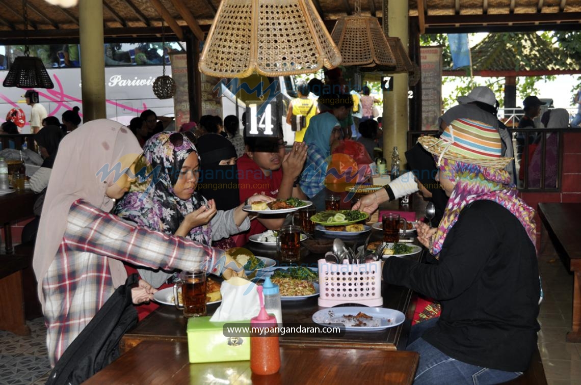 Mrs. Syahirani and Friends Lunch time at Batu Karas Resto