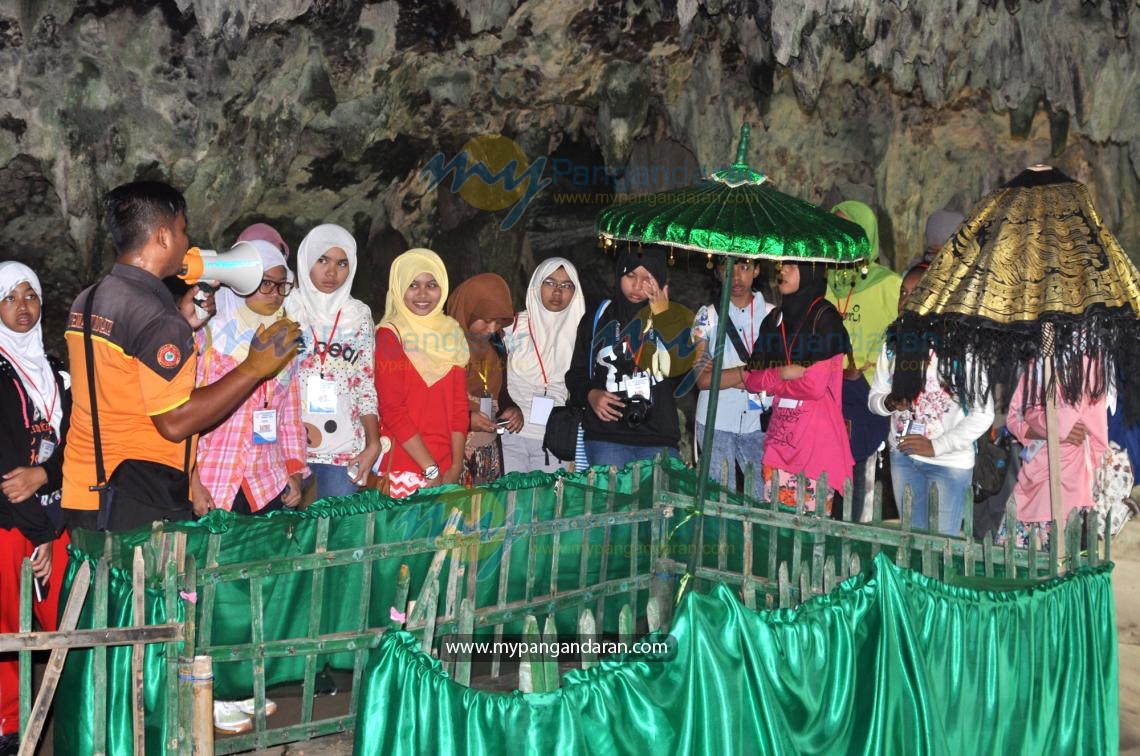 SMP Kesatuan Bangsa School Yogyakarta Wisata Goa