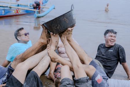 BAZNAS - BADAN AMIL ZAKAT NASIONAL