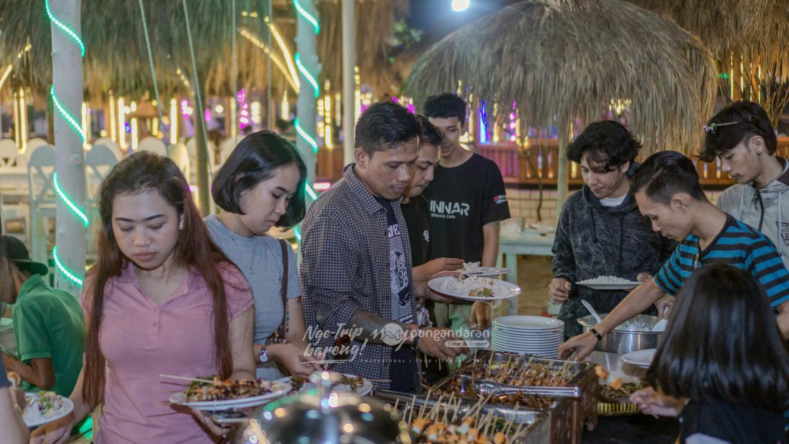 LUNAR BILYARD & CAFE