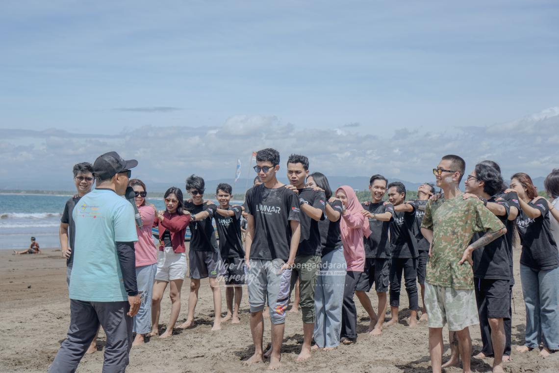 LUNAR BILYARD & CAFE