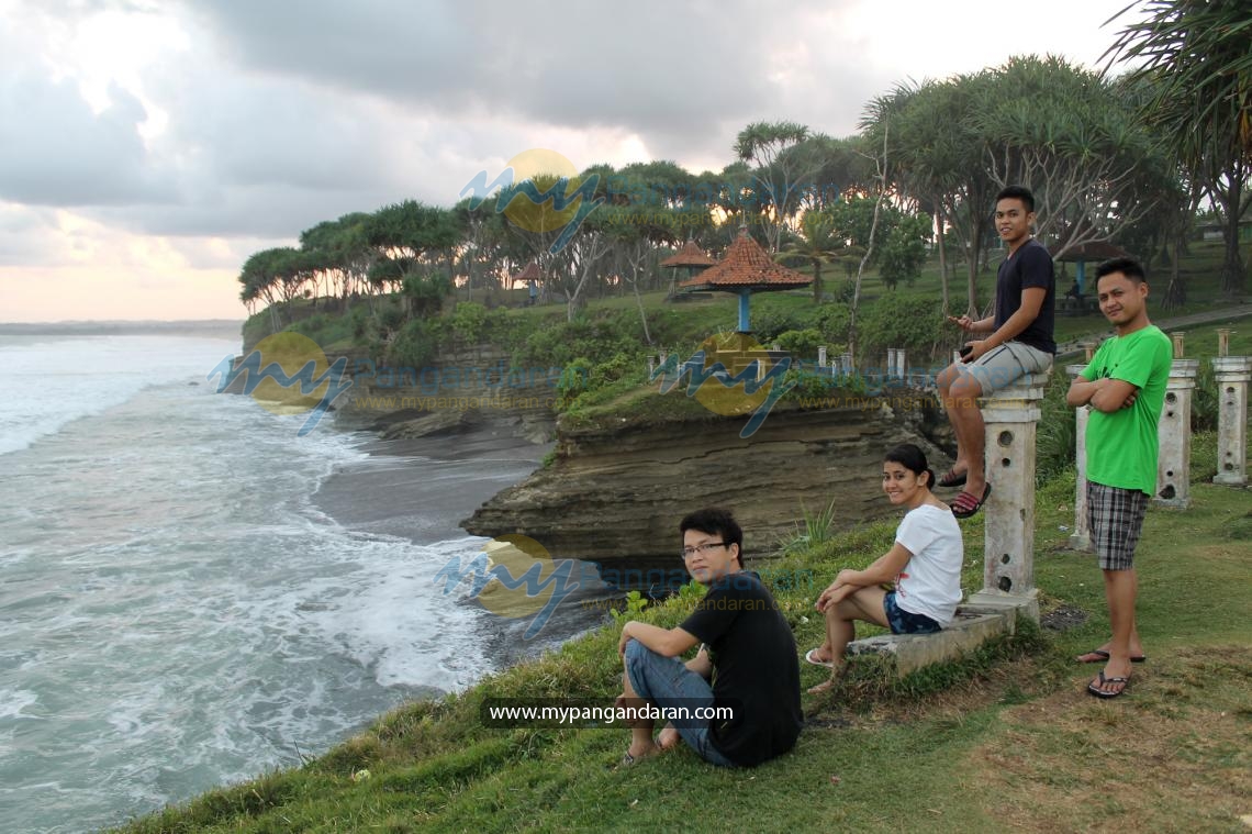 Mr. Budi Subagja & Friends at Batu Hiu