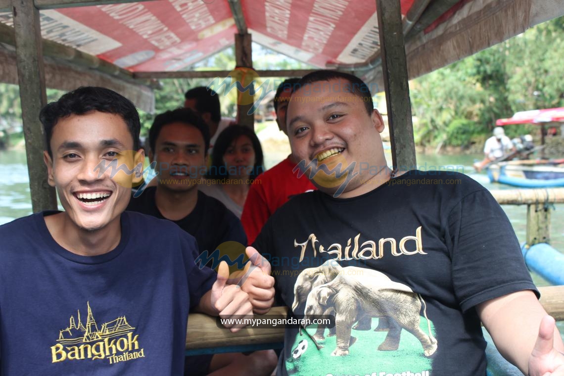 Mr. Valentinus Widyawan and Friends Wisata Bahari ke Pasir Putih