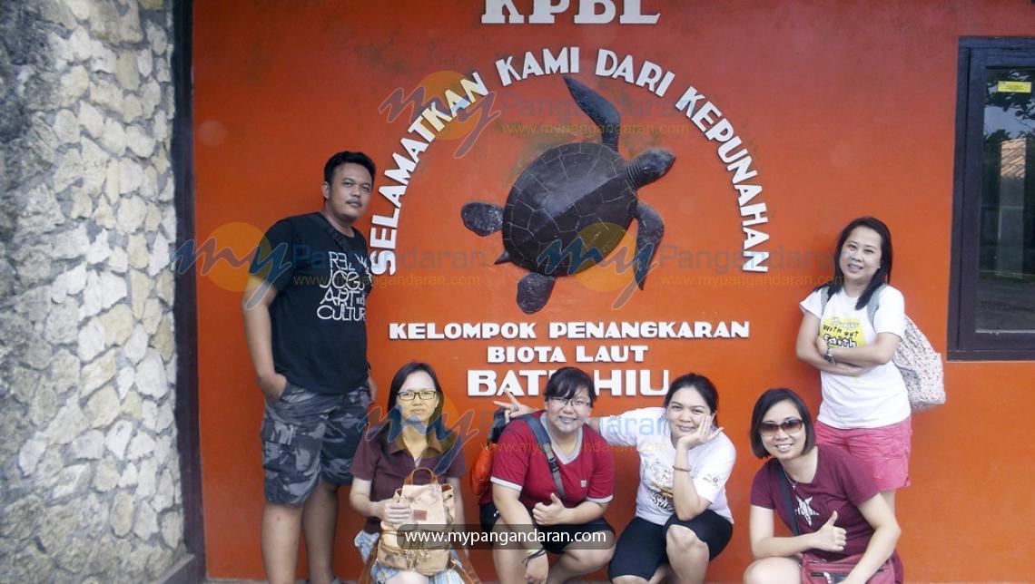 Mrs. Metty and Friends at penyu konservation Batu Hiu